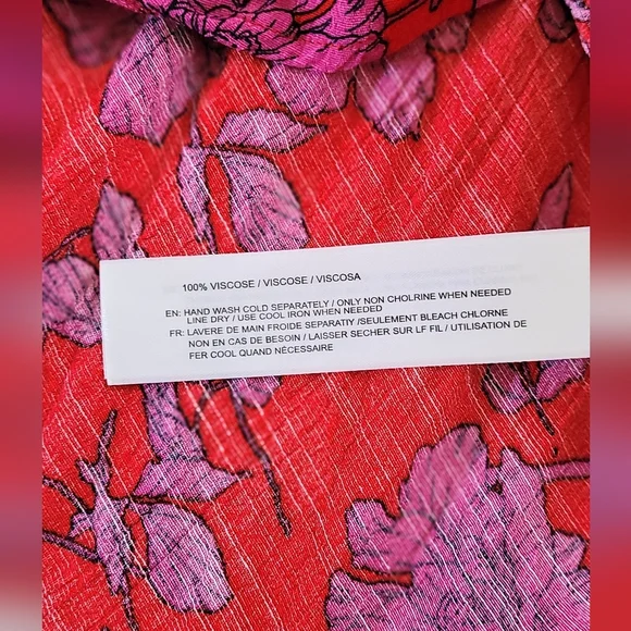 NWT! 100% Viscose Red Floral Bondi Beach Women's Band Of Gypsies Top Size Small - Picture 5 of 9